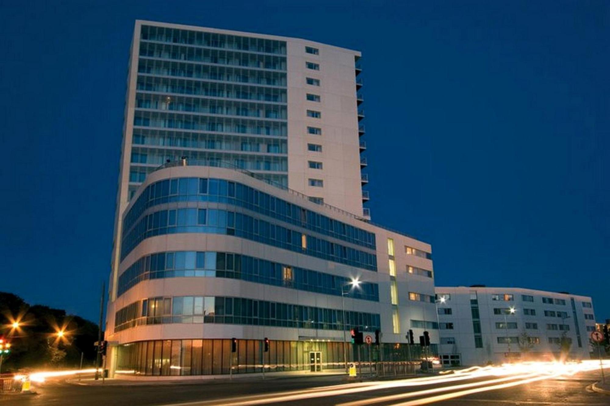 Metro Apartments Dublin Airport Bagian luar foto